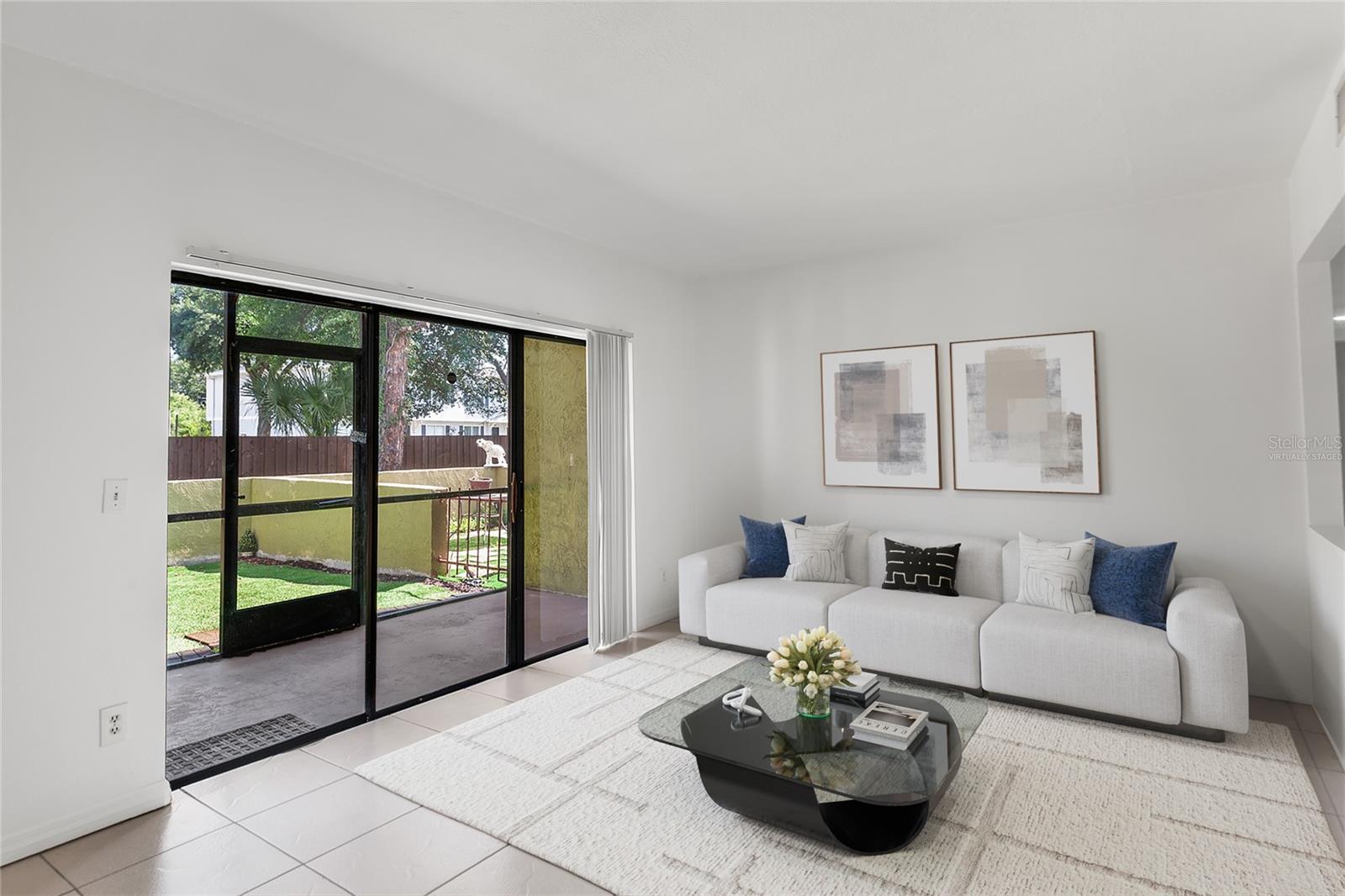 AVANZAR CONDO PH 01 - Residential