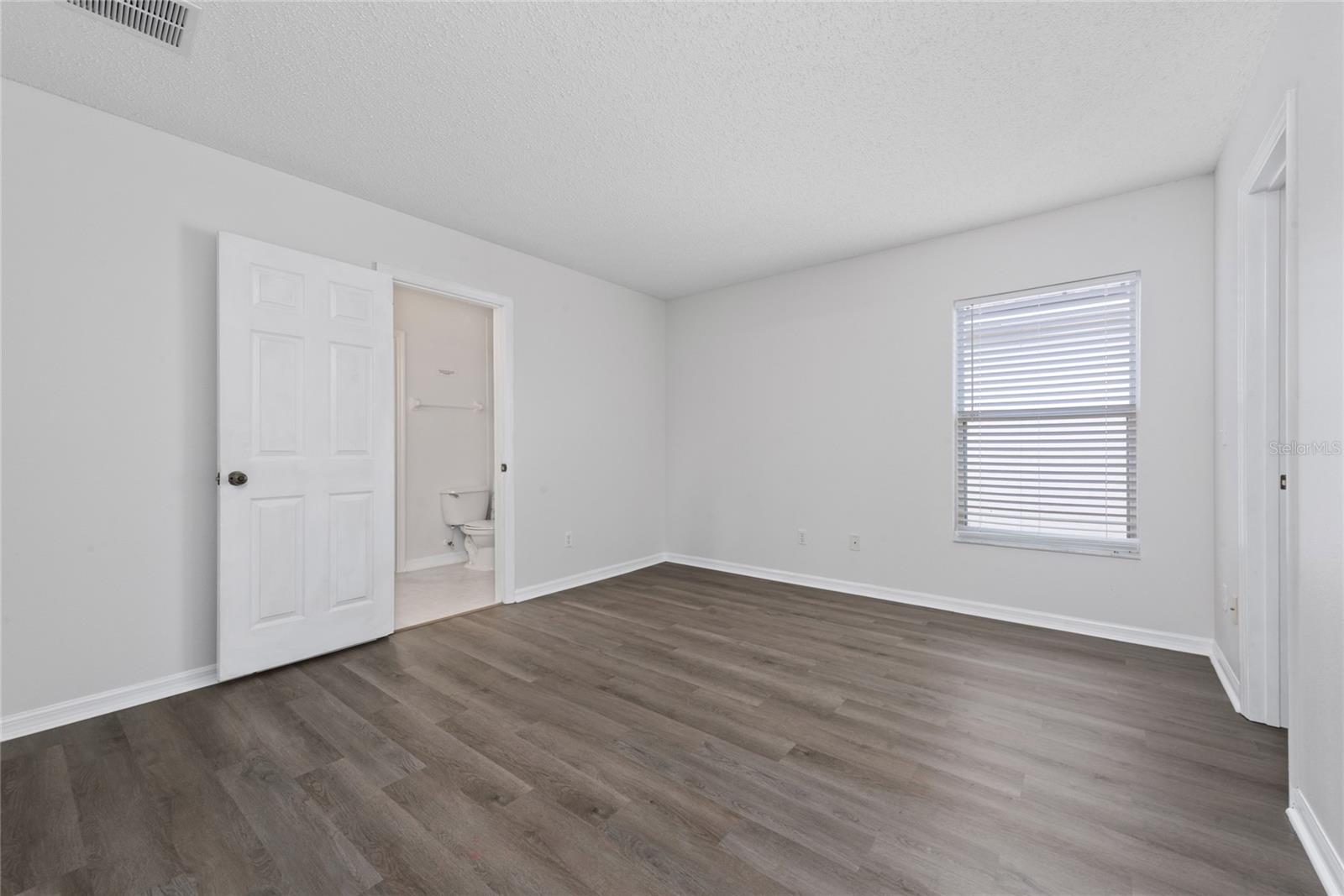 HAMPTON ESTATES - Residential Lease