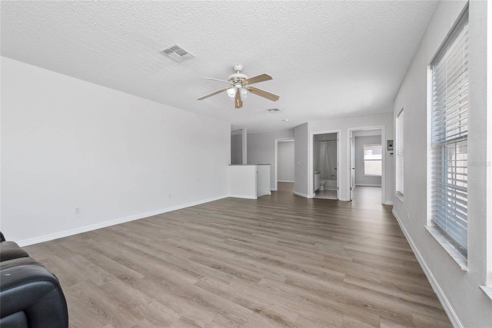 HAMPTON ESTATES - Residential Lease