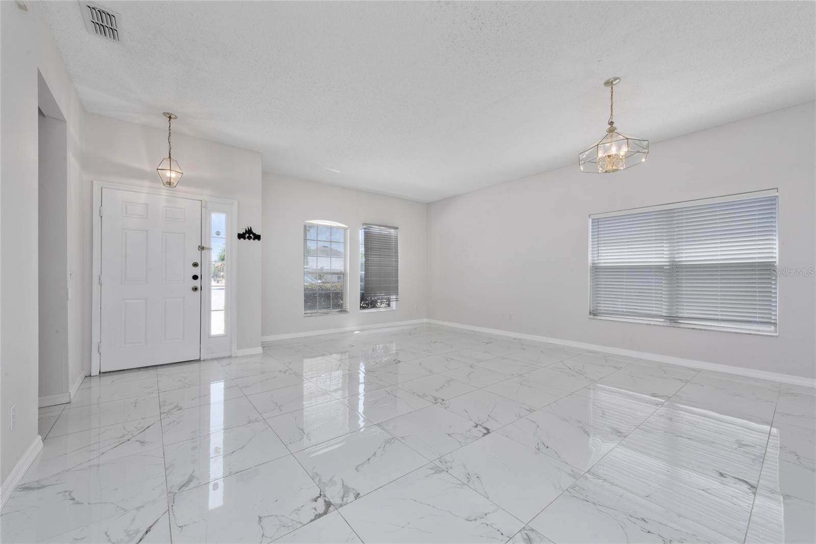 HAMPTON ESTATES - Residential Lease