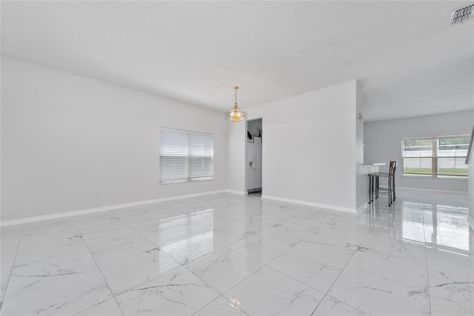 HAMPTON ESTATES - Residential Lease