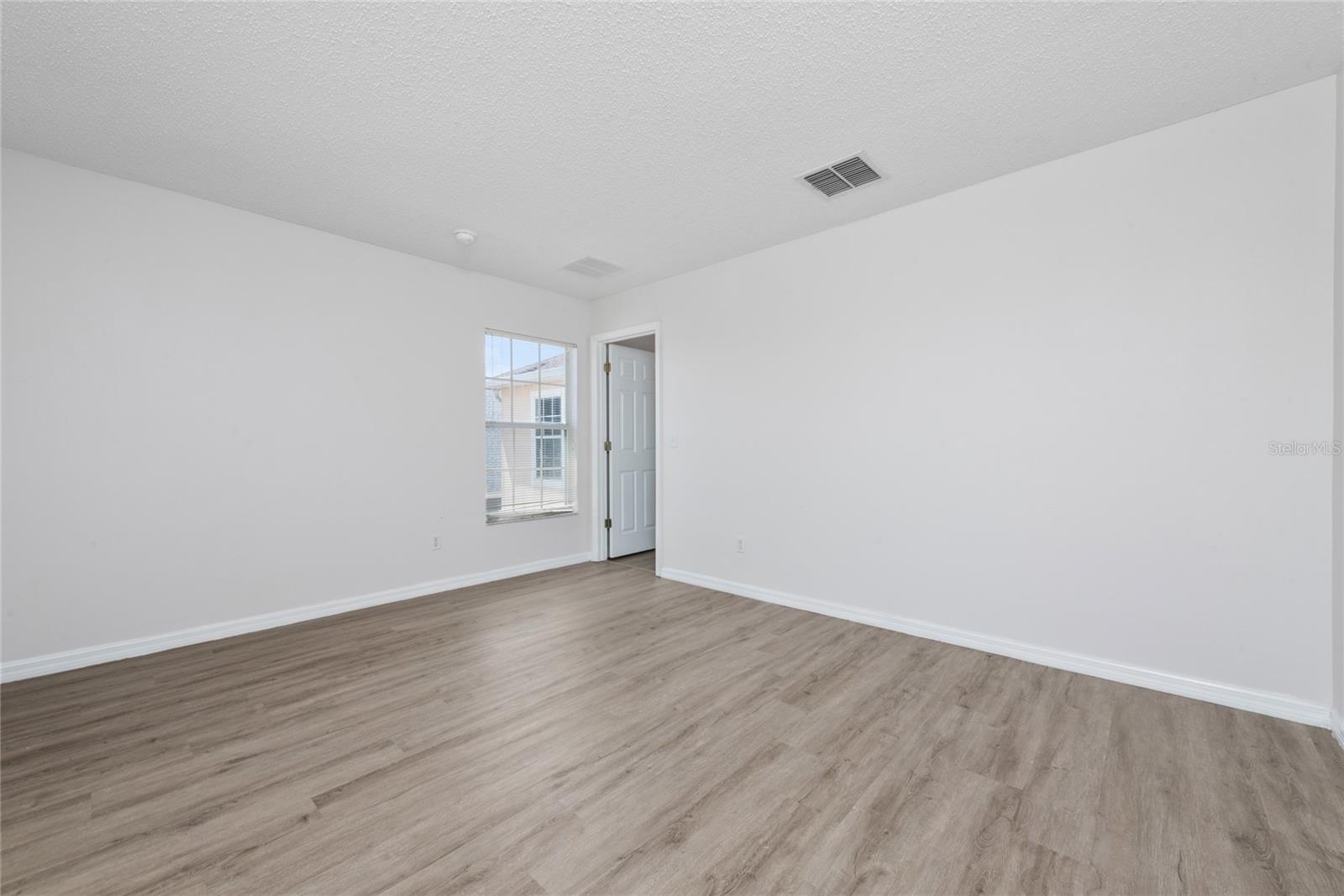 HAMPTON ESTATES - Residential Lease