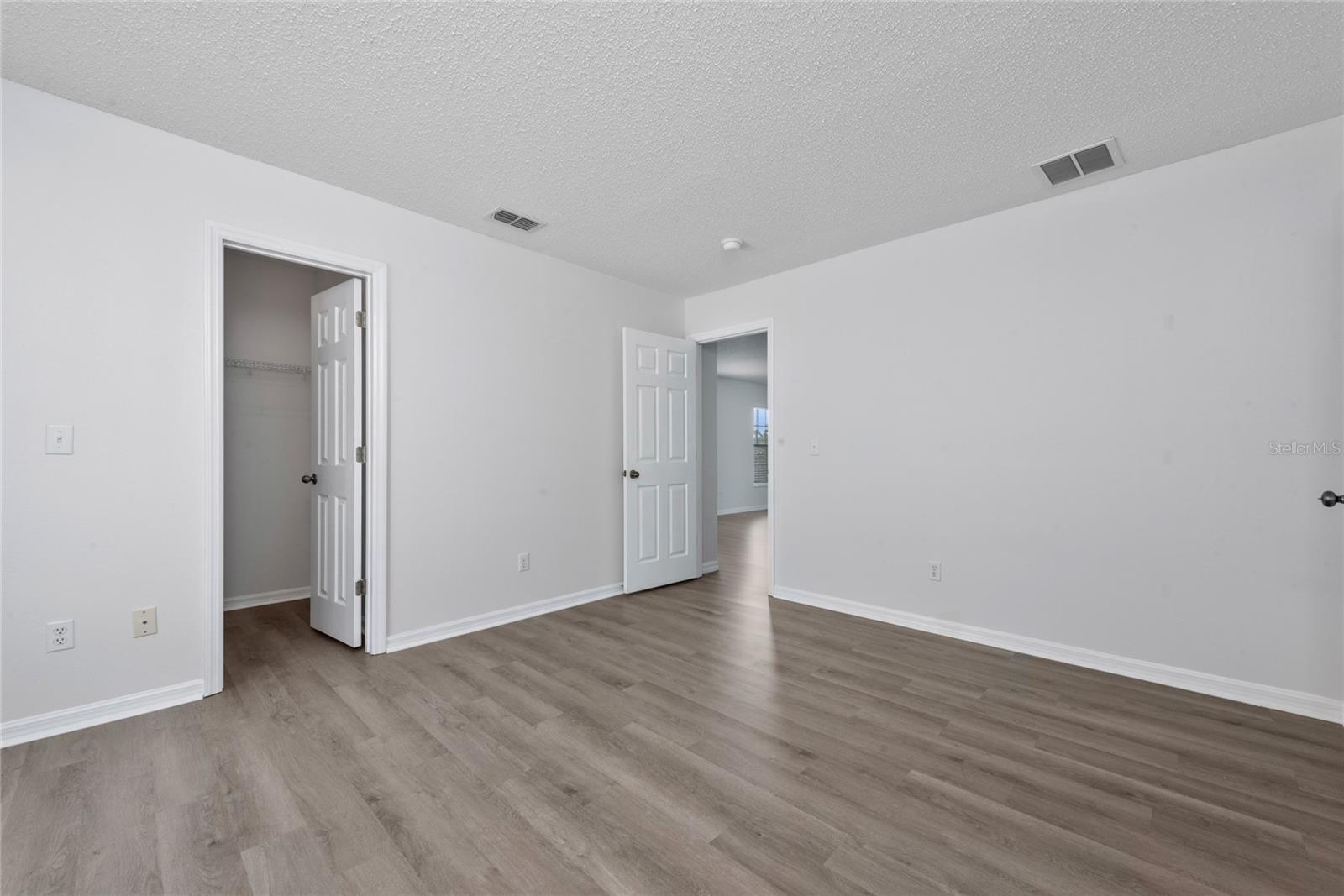 HAMPTON ESTATES - Residential Lease