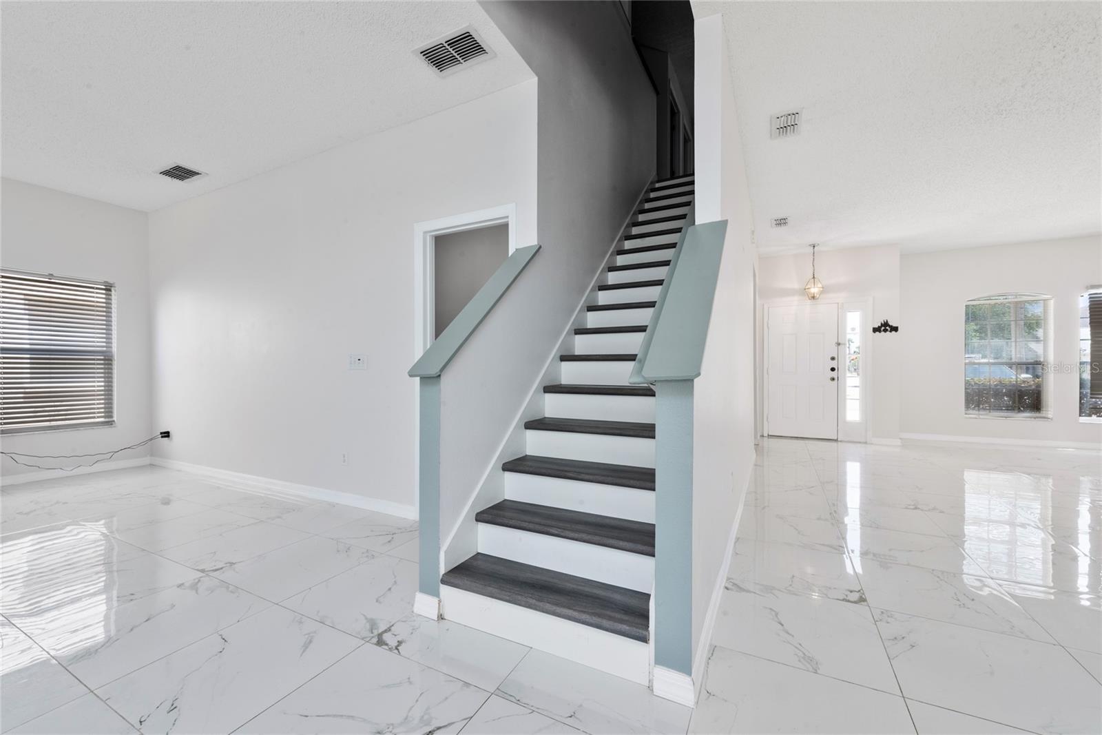 HAMPTON ESTATES - Residential Lease