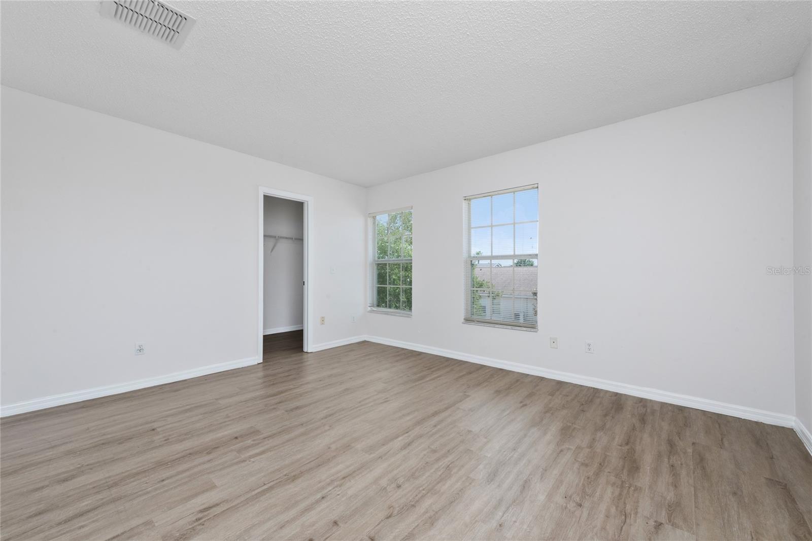 HAMPTON ESTATES - Residential Lease