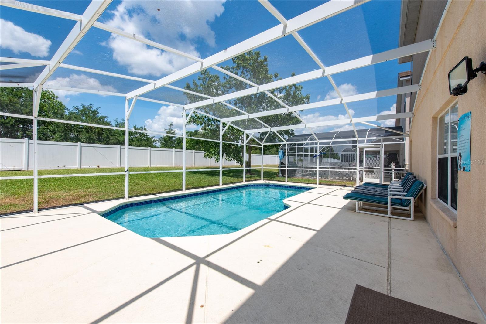 HAMPTON ESTATES - Residential Lease