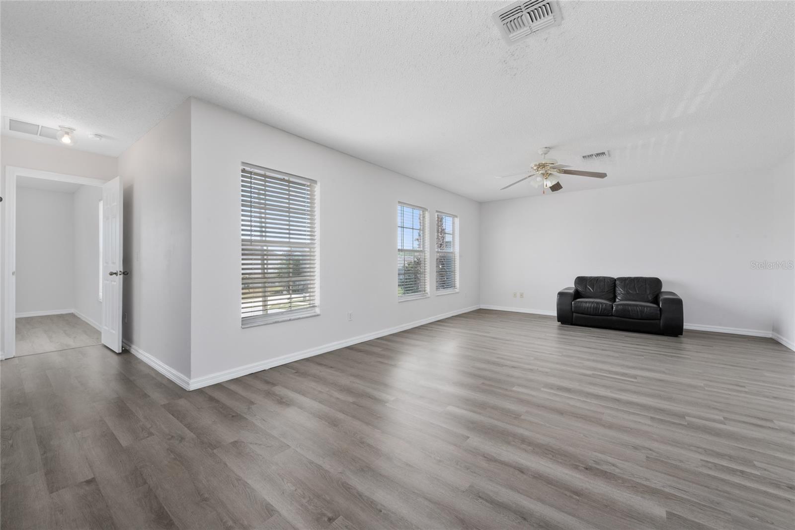HAMPTON ESTATES - Residential Lease