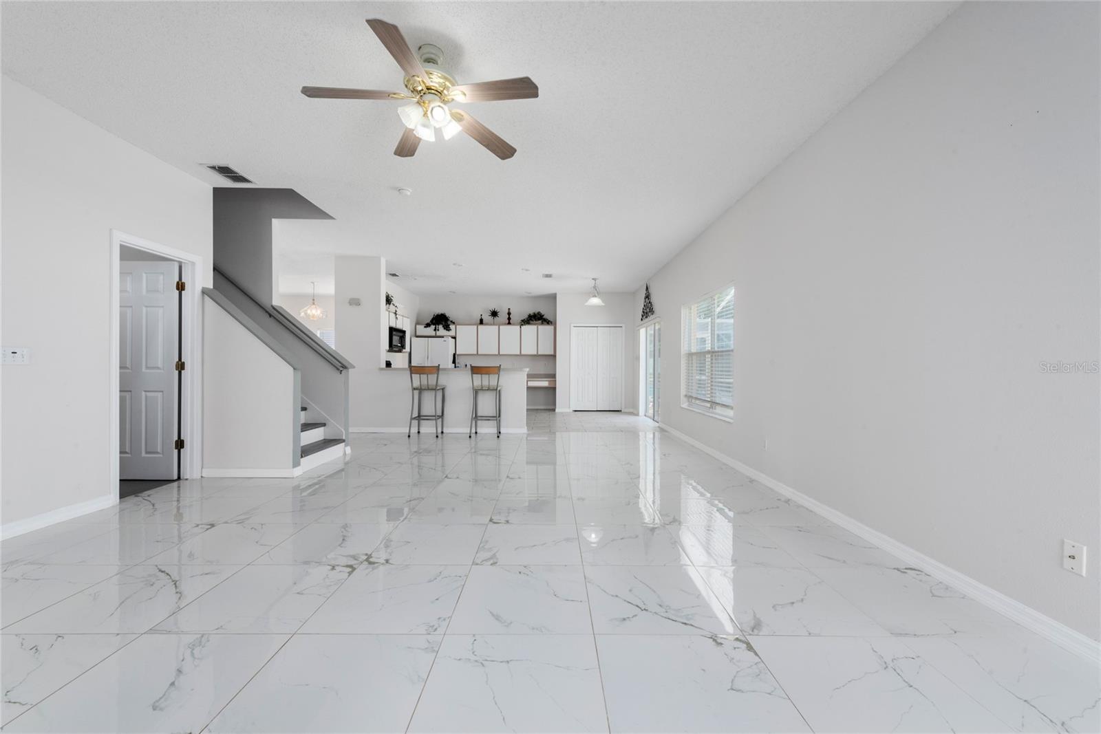 HAMPTON ESTATES - Residential Lease