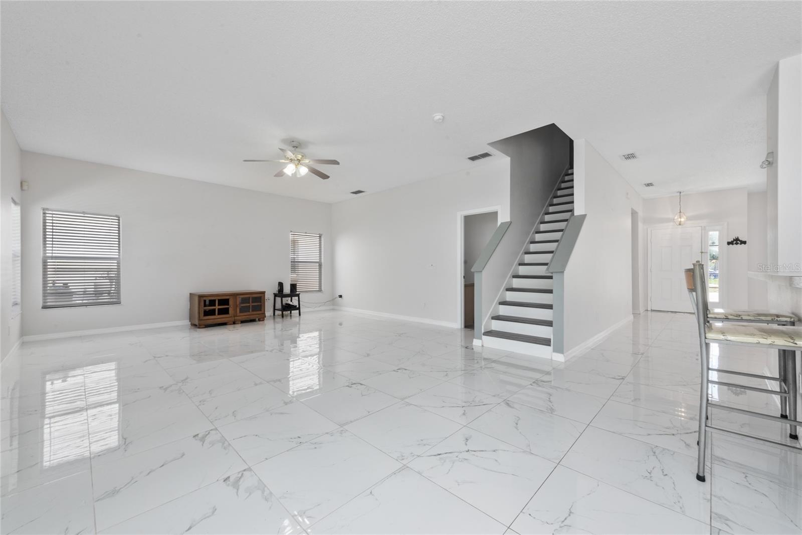 HAMPTON ESTATES - Residential Lease