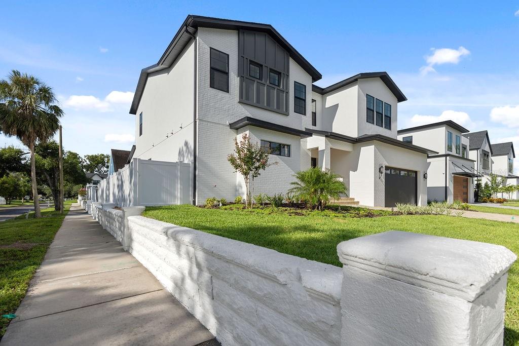 MAC FARLANE PARK - Residential