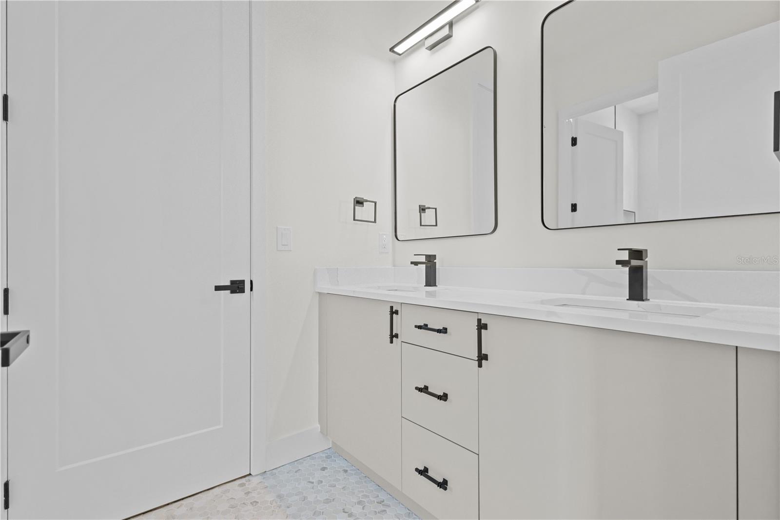 MAC FARLANE PARK - Residential