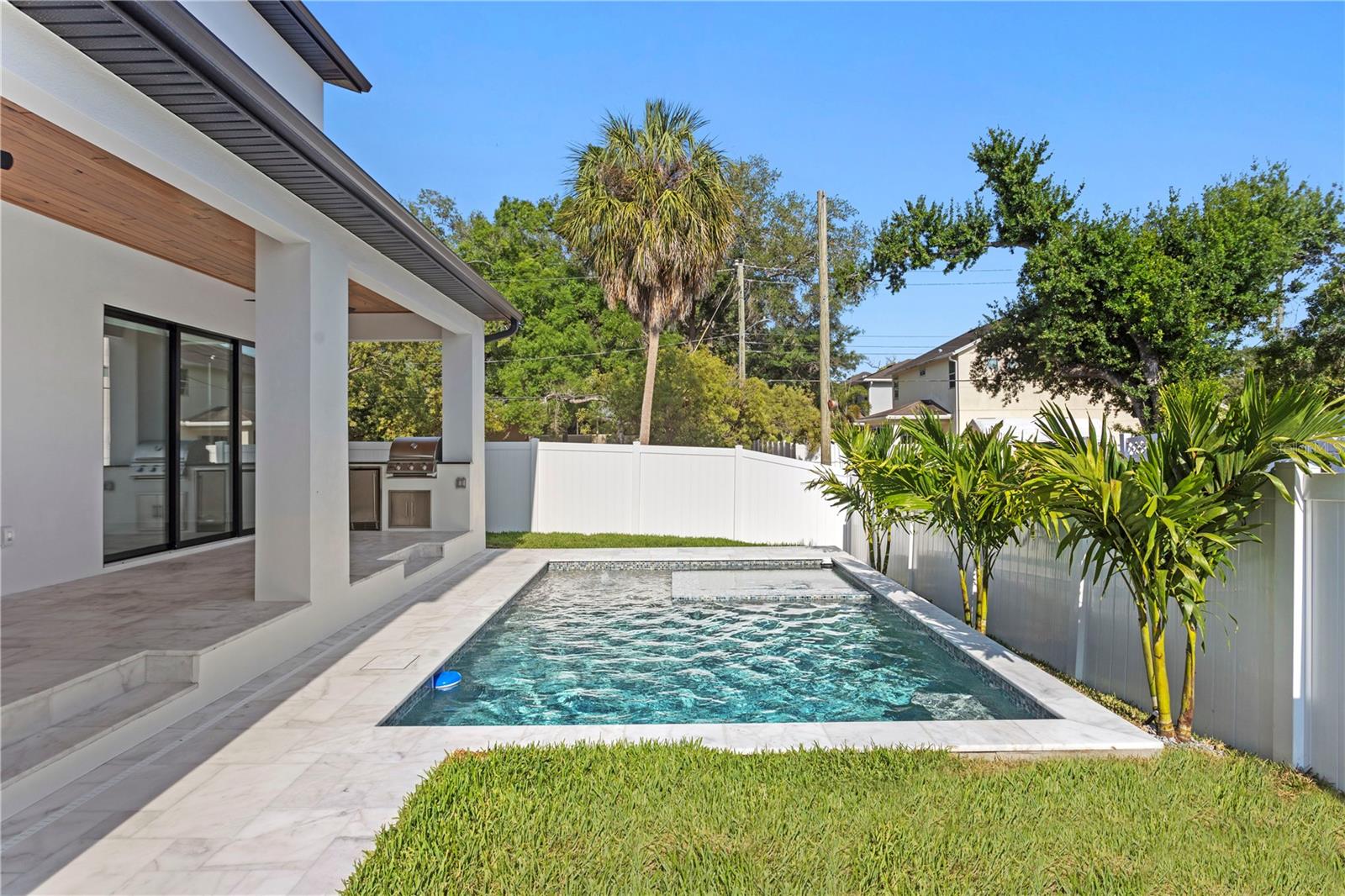 MAC FARLANE PARK - Residential