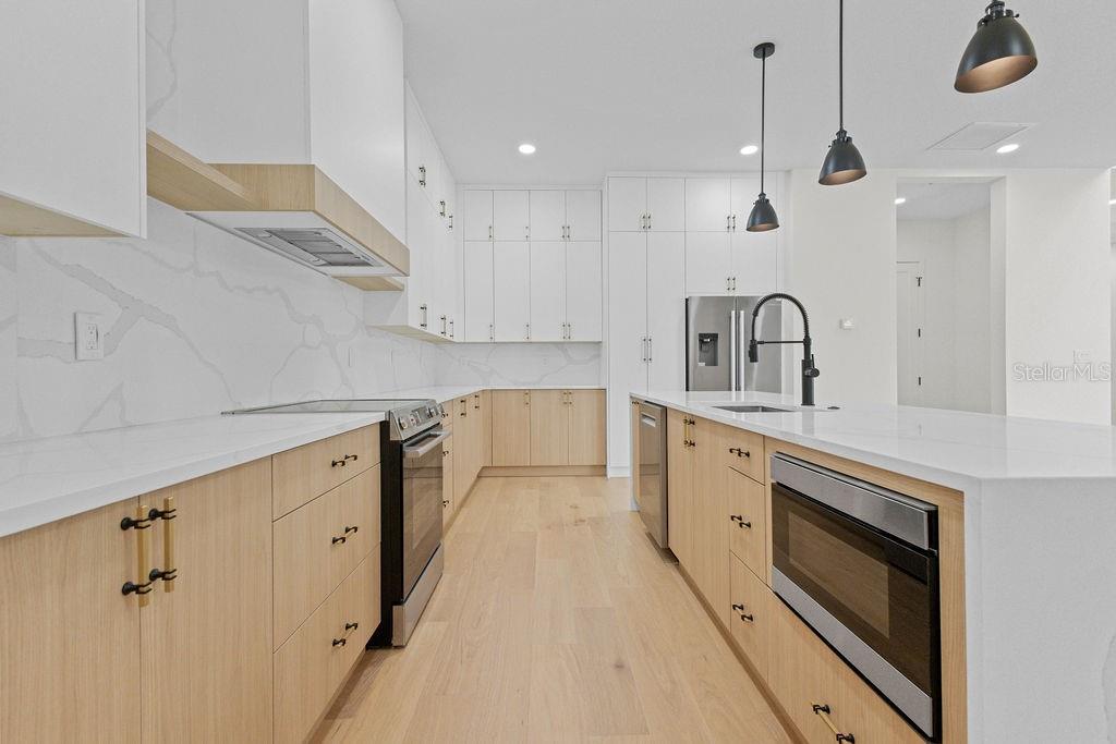 MAC FARLANE PARK - Residential
