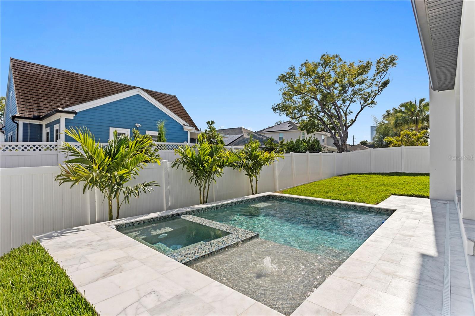 MAC FARLANE PARK - Residential