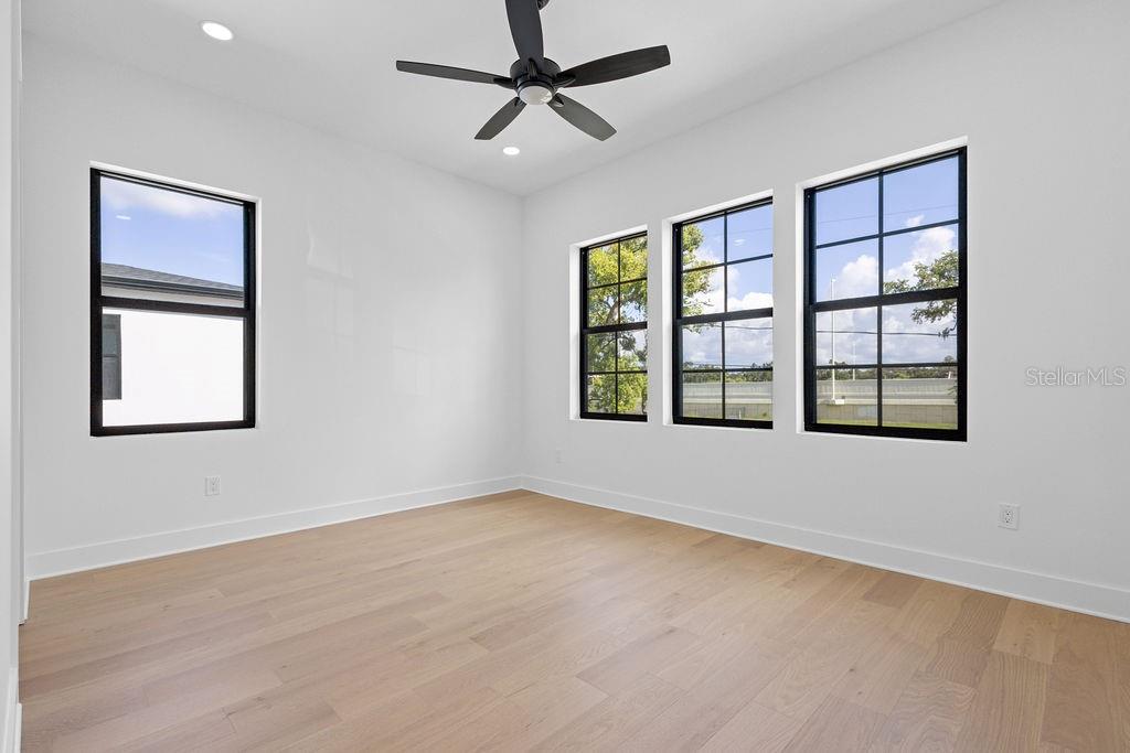 MAC FARLANE PARK - Residential