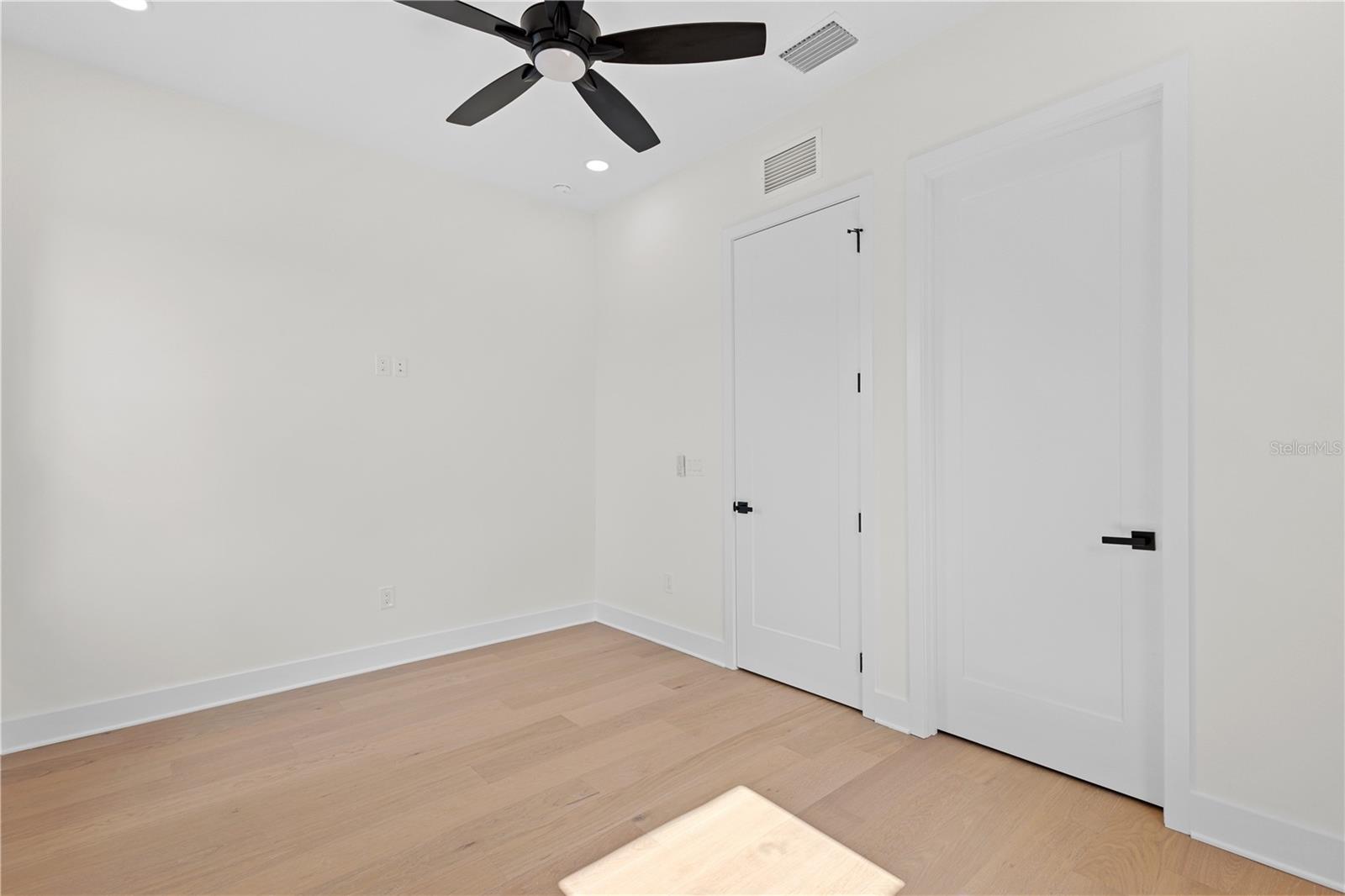 MAC FARLANE PARK - Residential