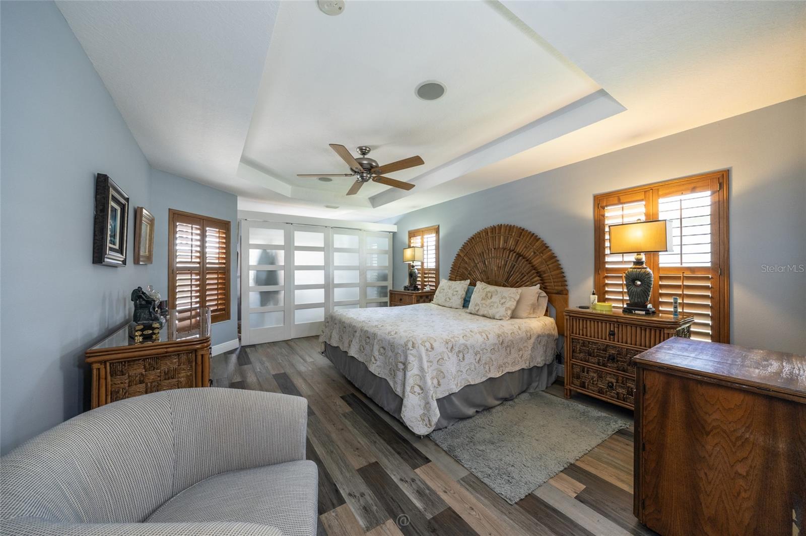 WATERS EDGE 10 - Residential