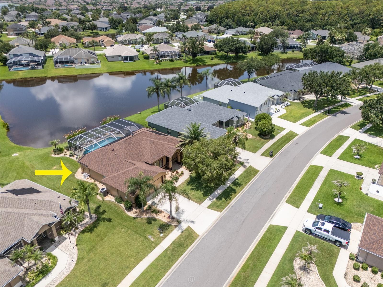 WATERS EDGE 10 - Residential