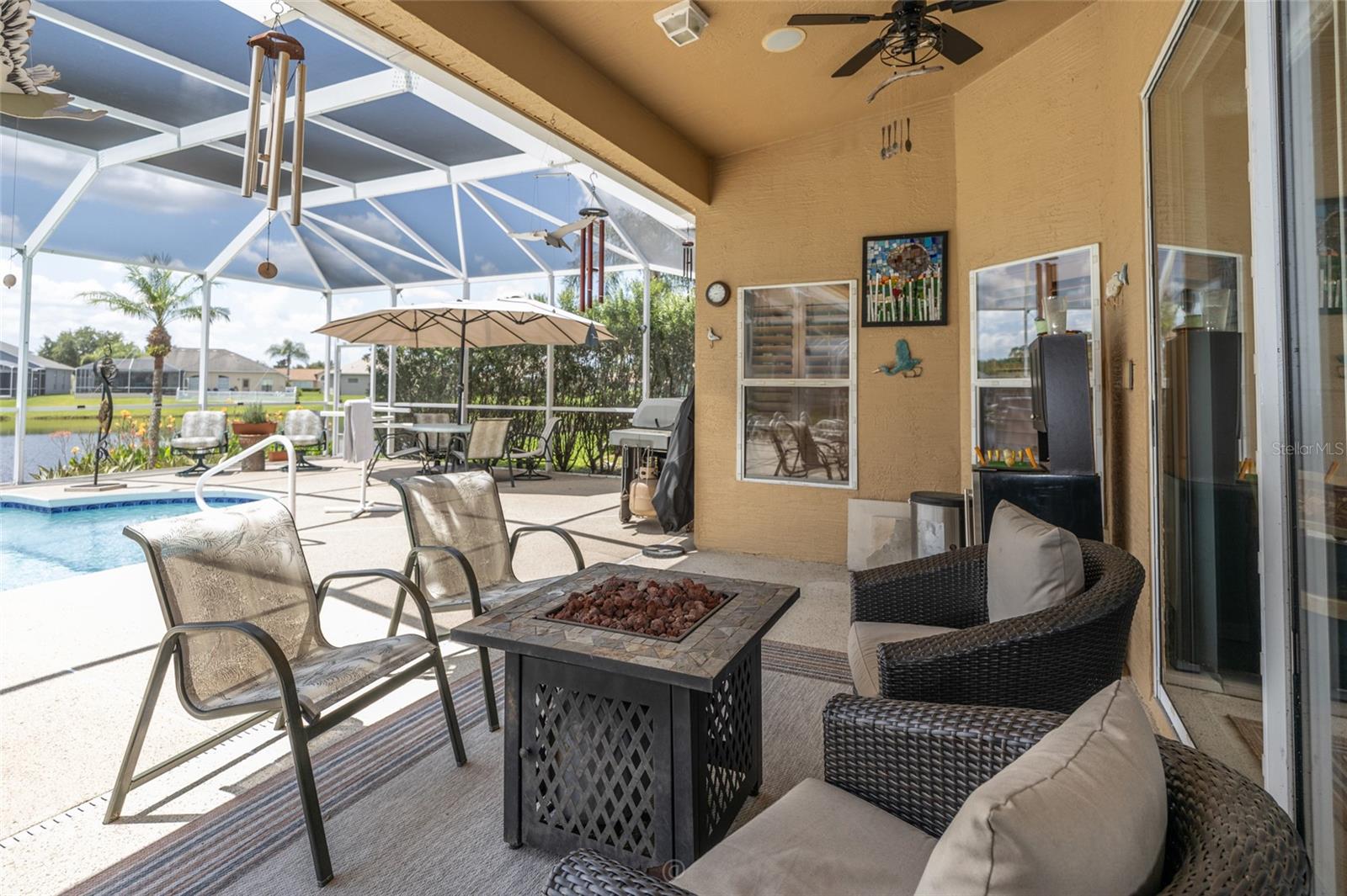 WATERS EDGE 10 - Residential