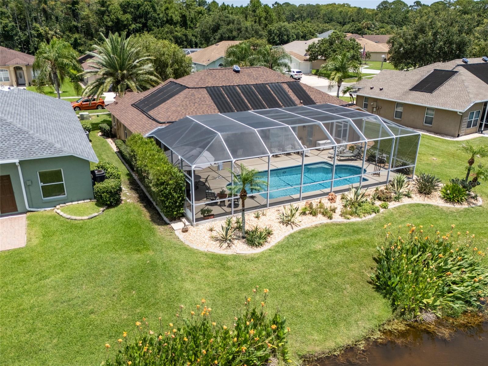 WATERS EDGE 10 - Residential
