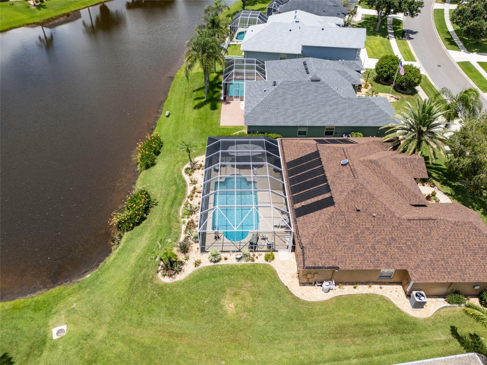 WATERS EDGE 10 - Residential