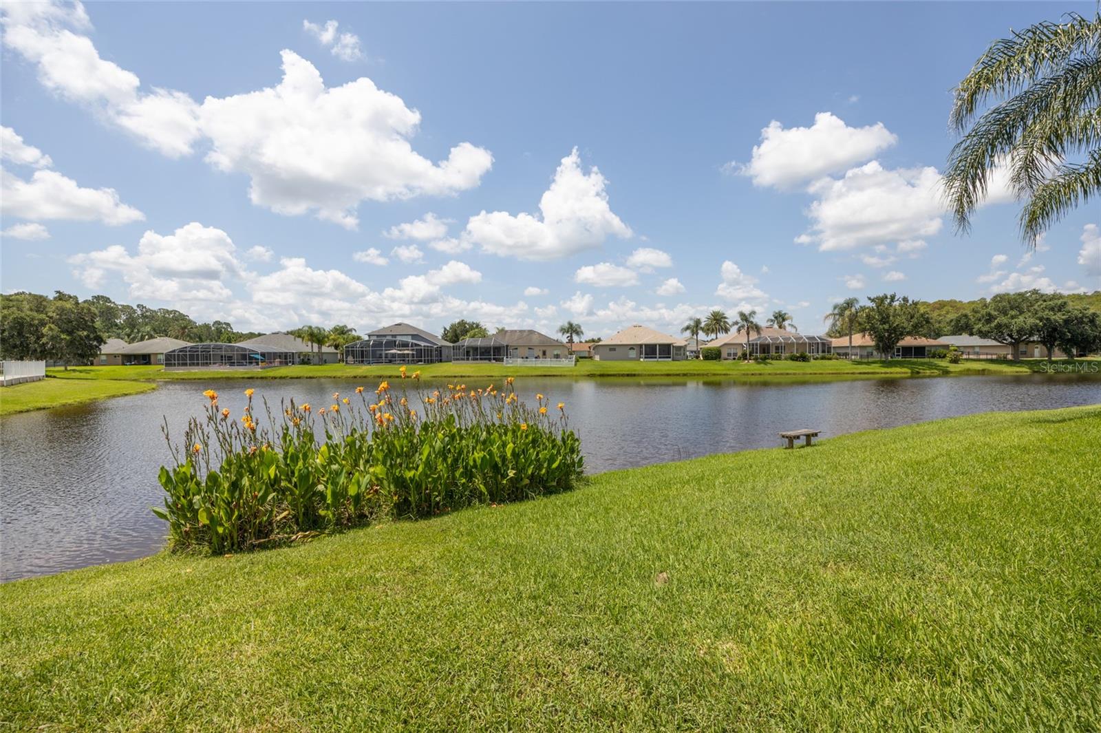 WATERS EDGE 10 - Residential