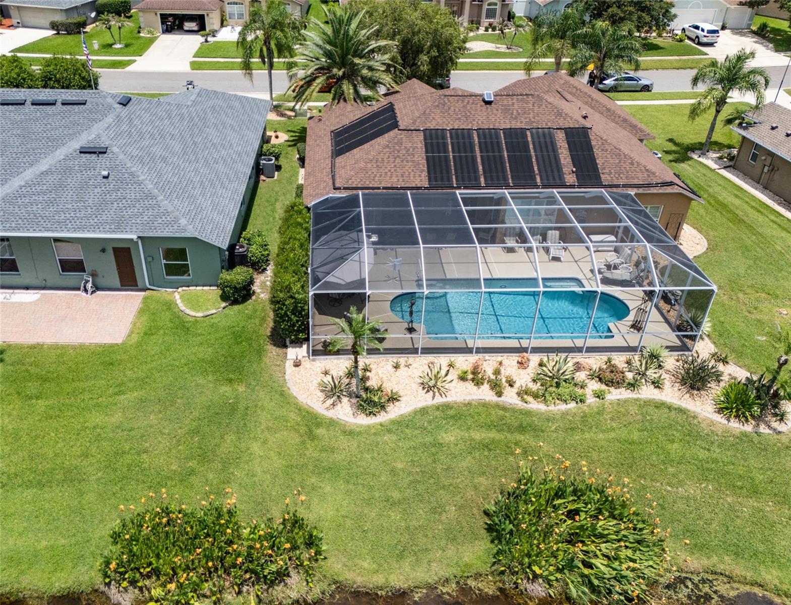 WATERS EDGE 10 - Residential