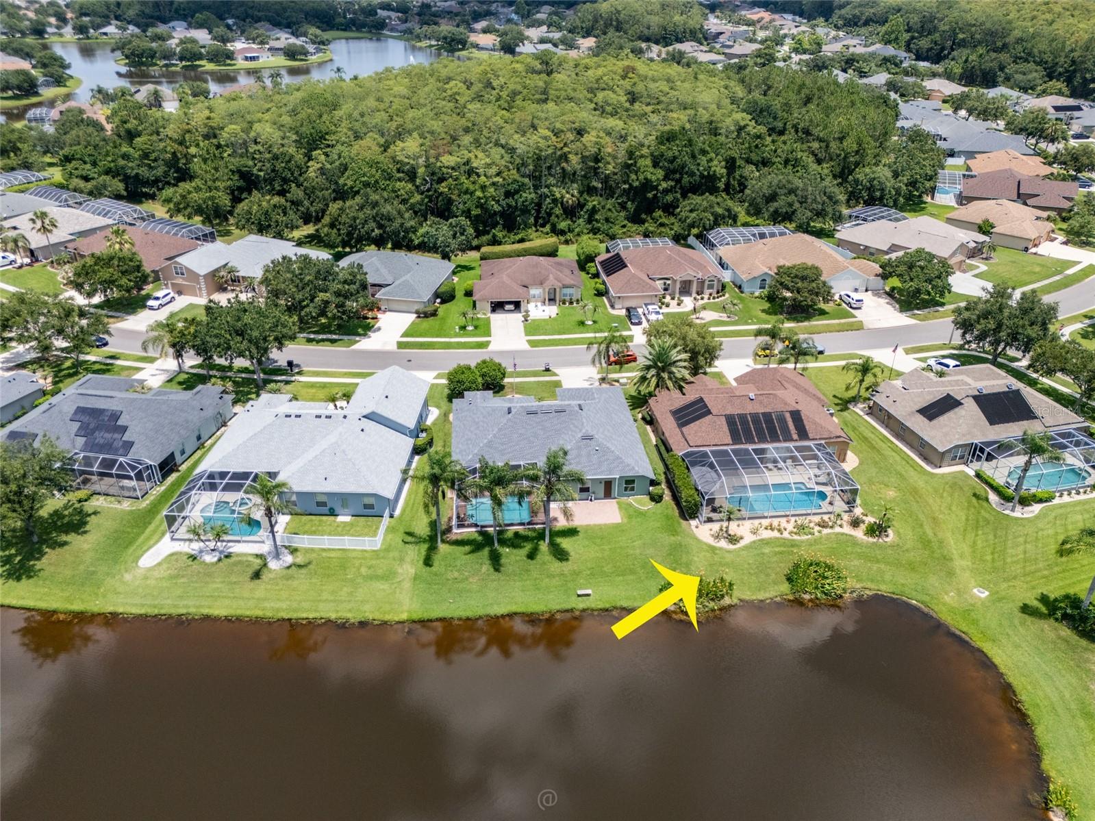 WATERS EDGE 10 - Residential