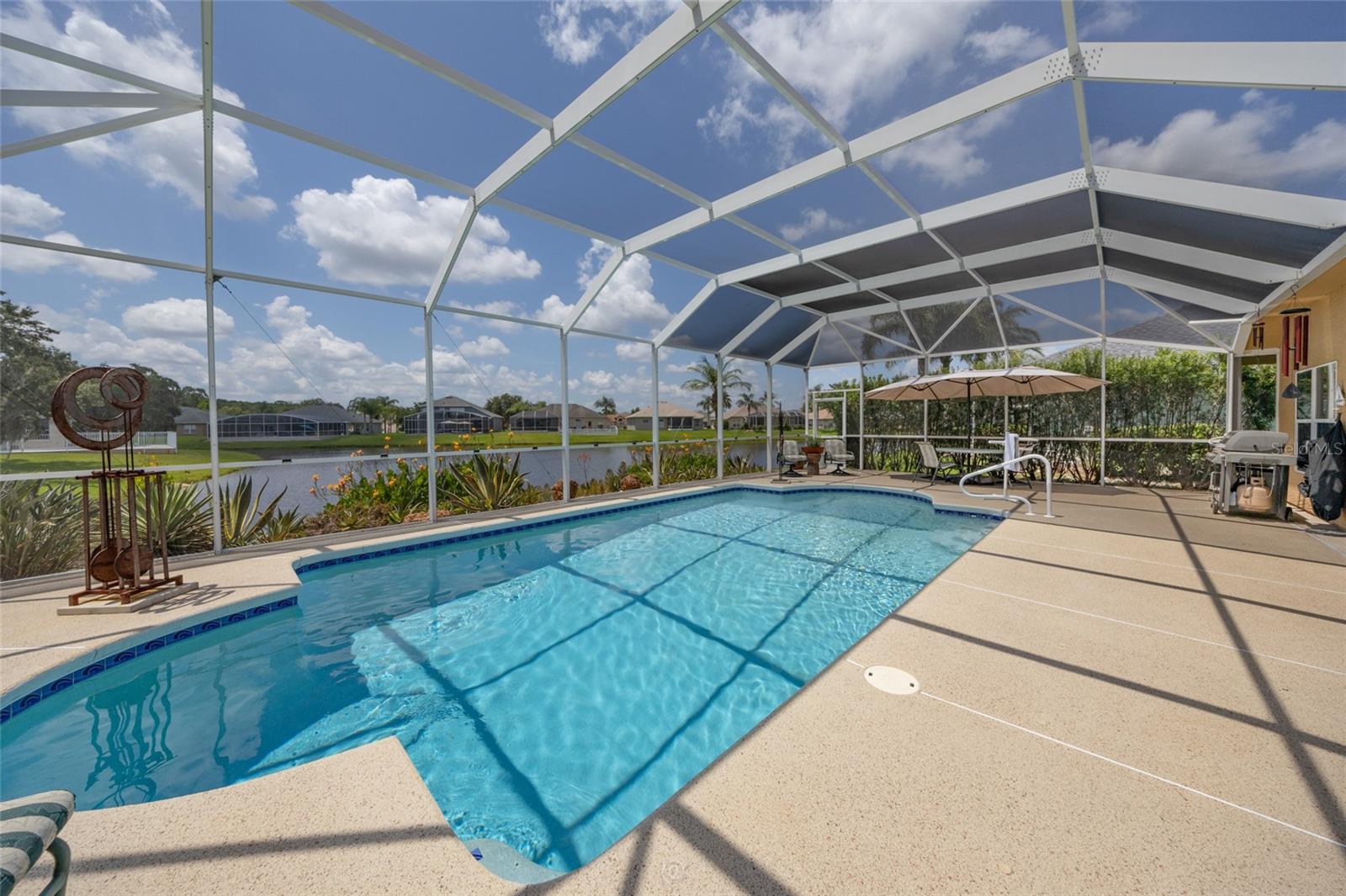 WATERS EDGE 10 - Residential