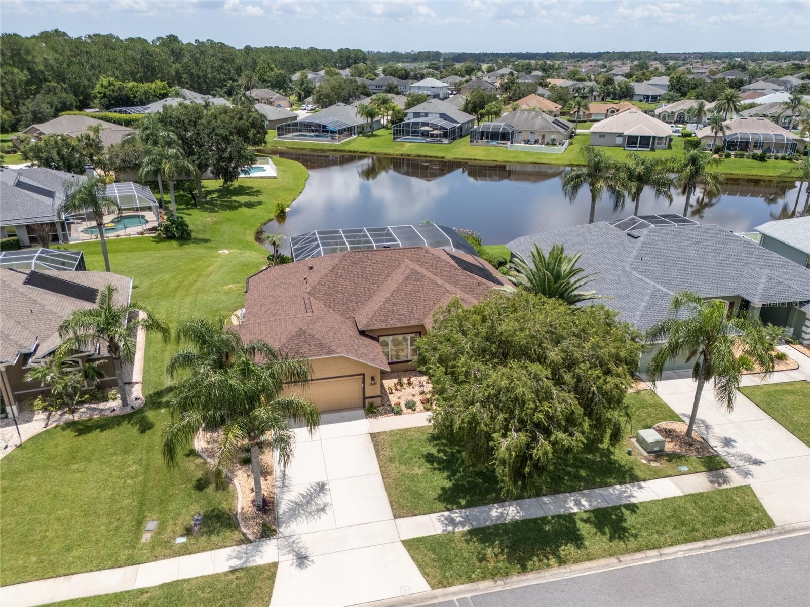 WATERS EDGE 10 - Residential