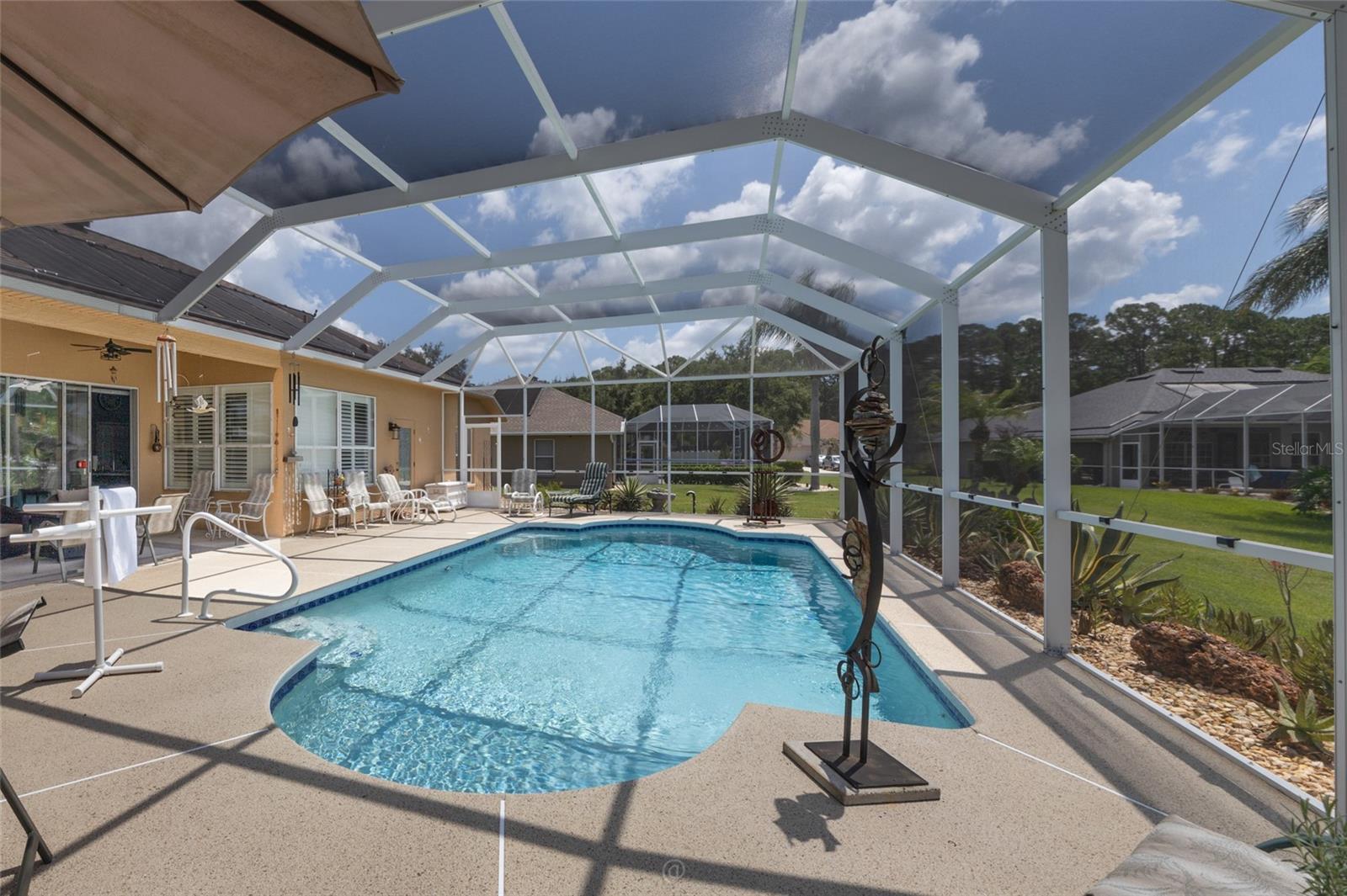 WATERS EDGE 10 - Residential
