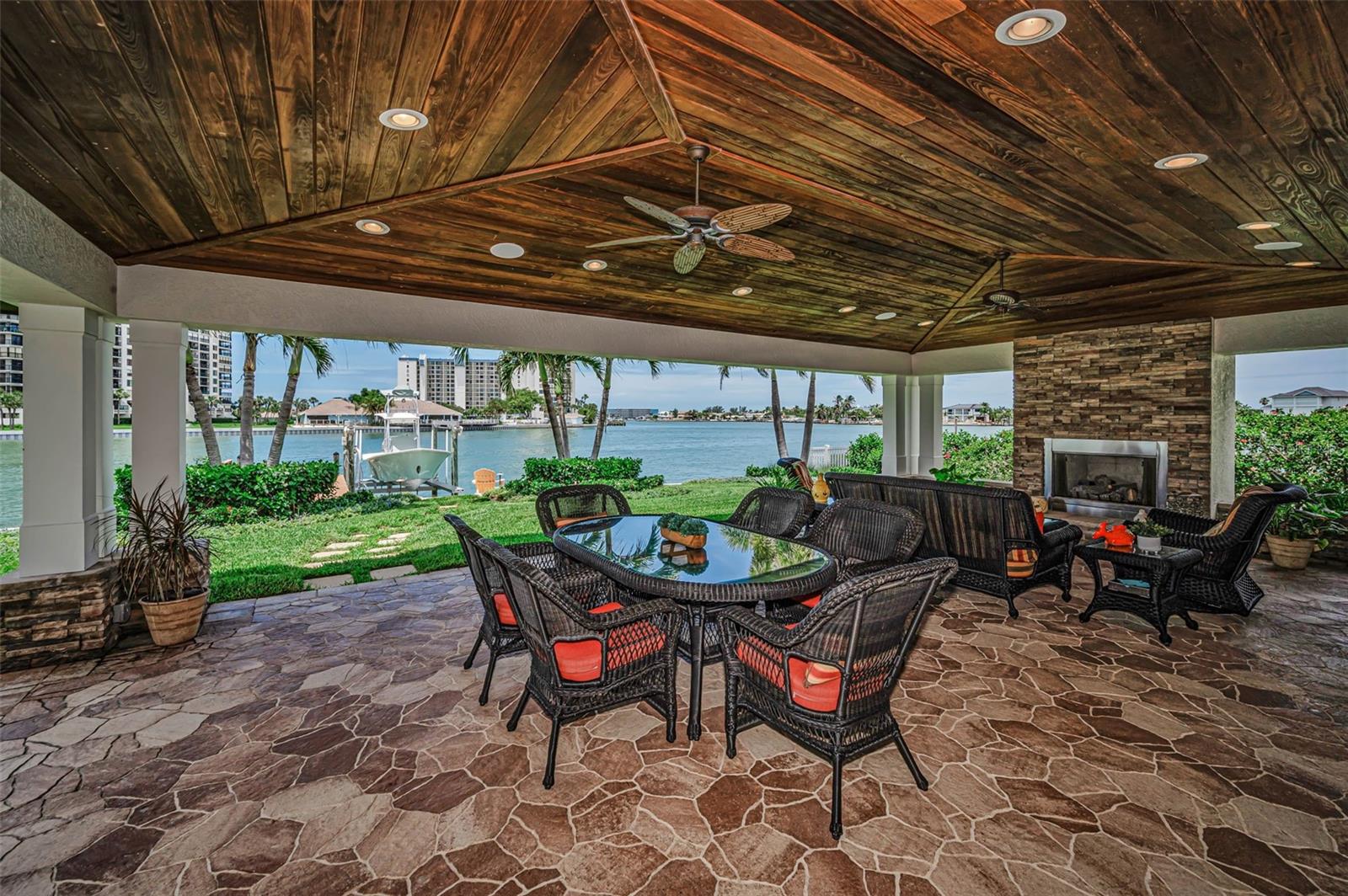 SOUTH CSWY ISLE YACHT CLUB 5TH ADD - Residential