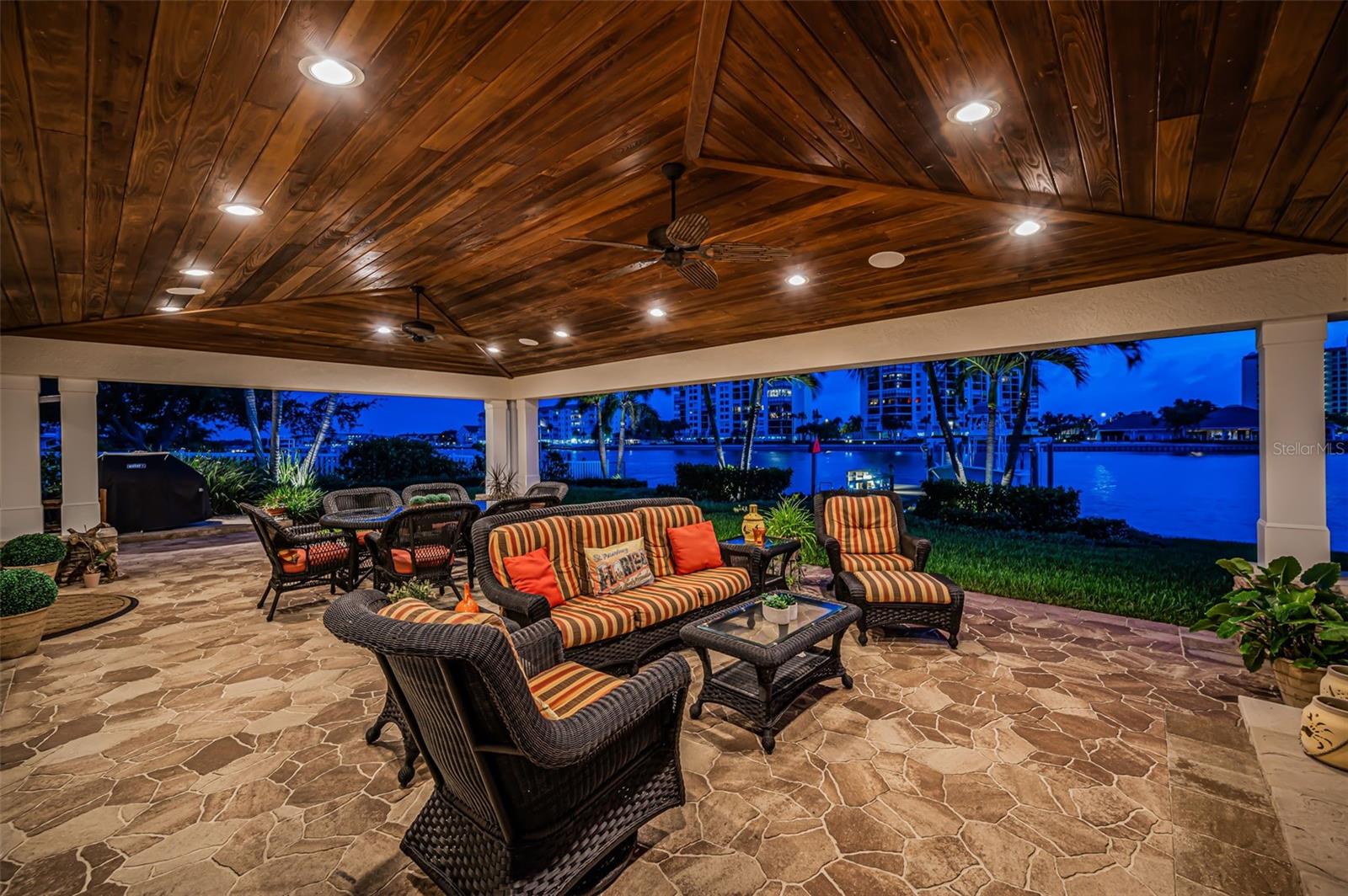 SOUTH CSWY ISLE YACHT CLUB 5TH ADD - Residential