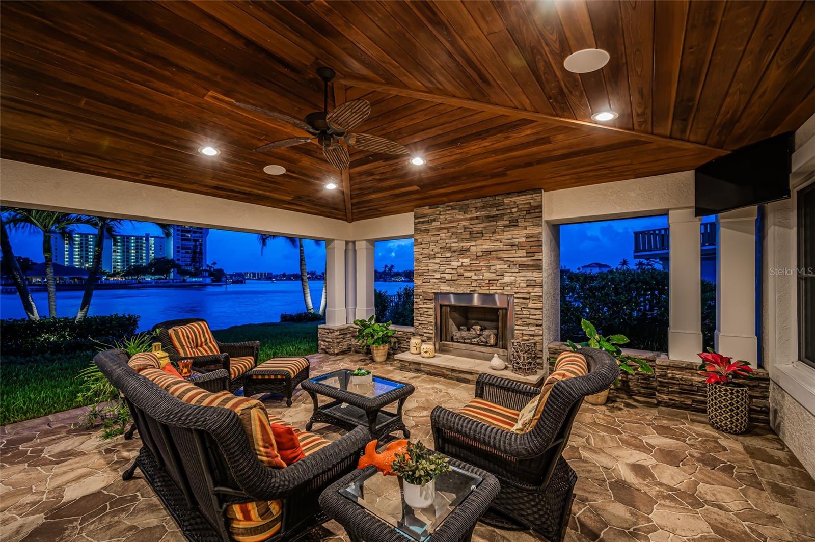 SOUTH CSWY ISLE YACHT CLUB 5TH ADD - Residential