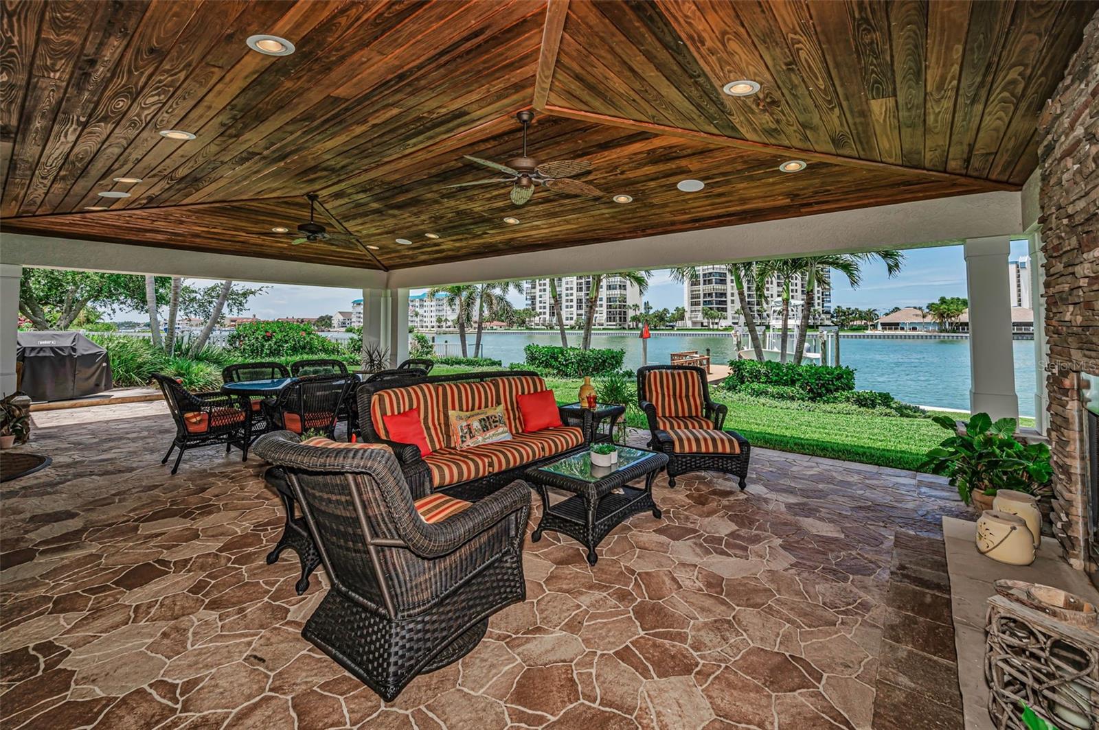 SOUTH CSWY ISLE YACHT CLUB 5TH ADD - Residential