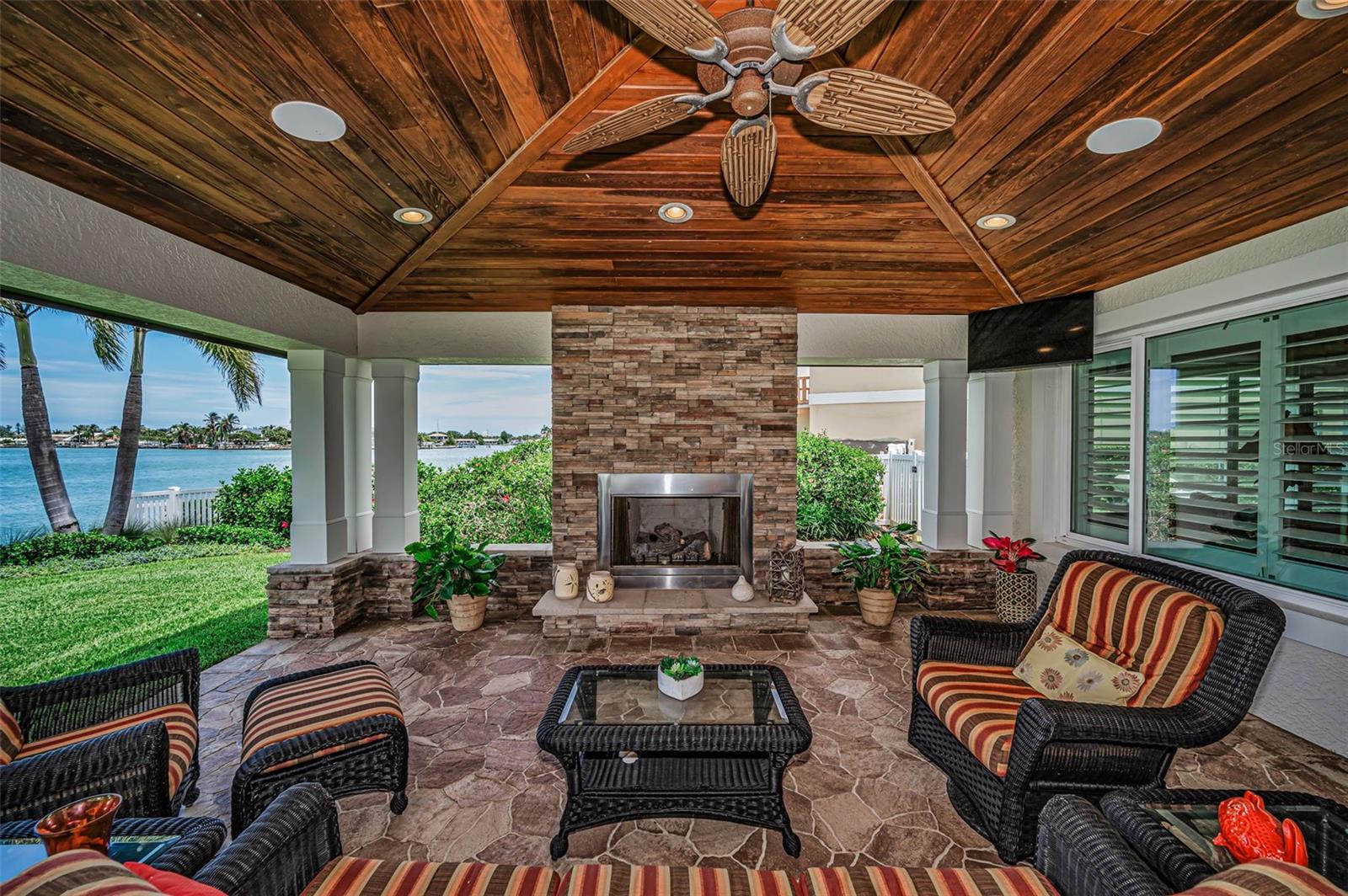 SOUTH CSWY ISLE YACHT CLUB 5TH ADD - Residential