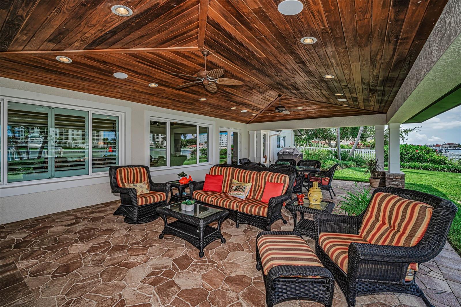 SOUTH CSWY ISLE YACHT CLUB 5TH ADD - Residential
