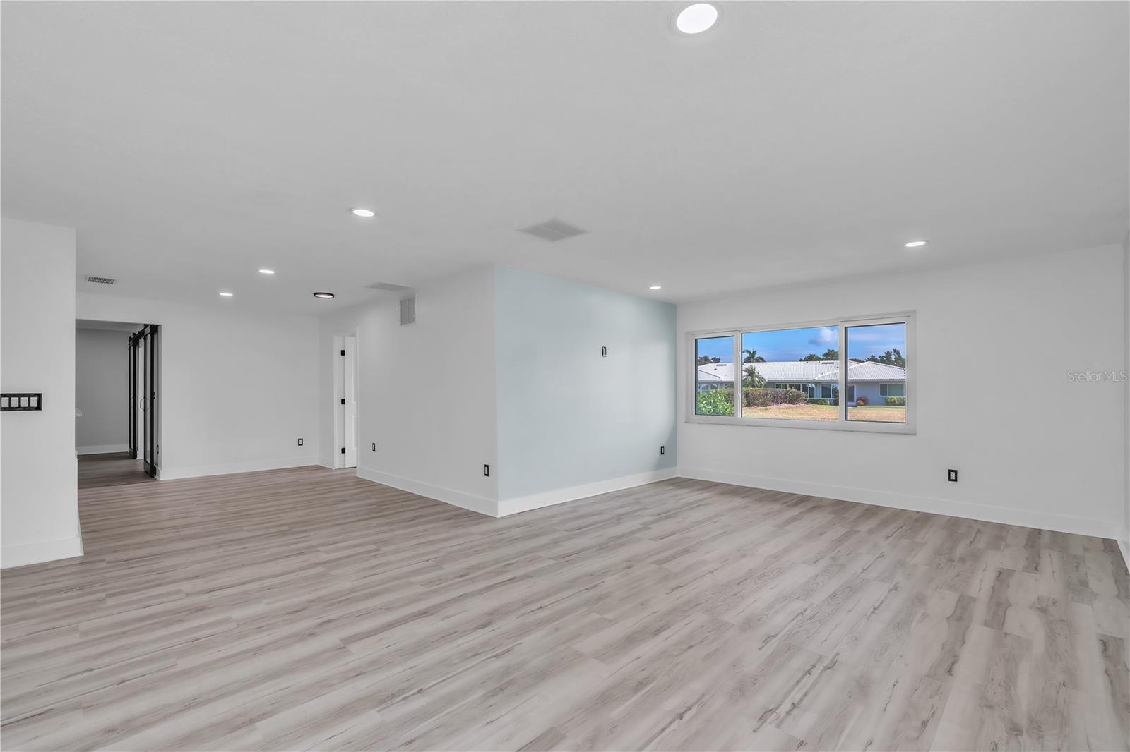 VILLAGE GREEN OF BRADENTON SEC 6 - Residential