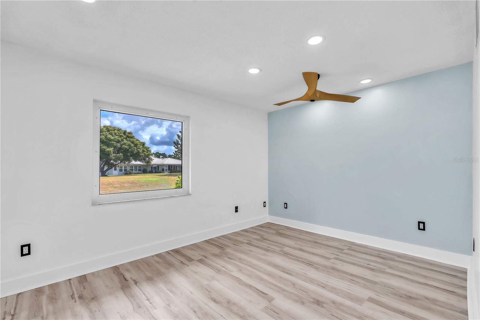 VILLAGE GREEN OF BRADENTON SEC 6 - Residential