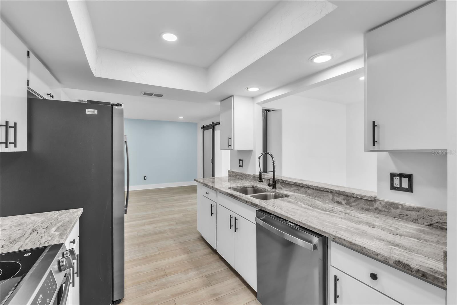 VILLAGE GREEN OF BRADENTON SEC 6 - Residential