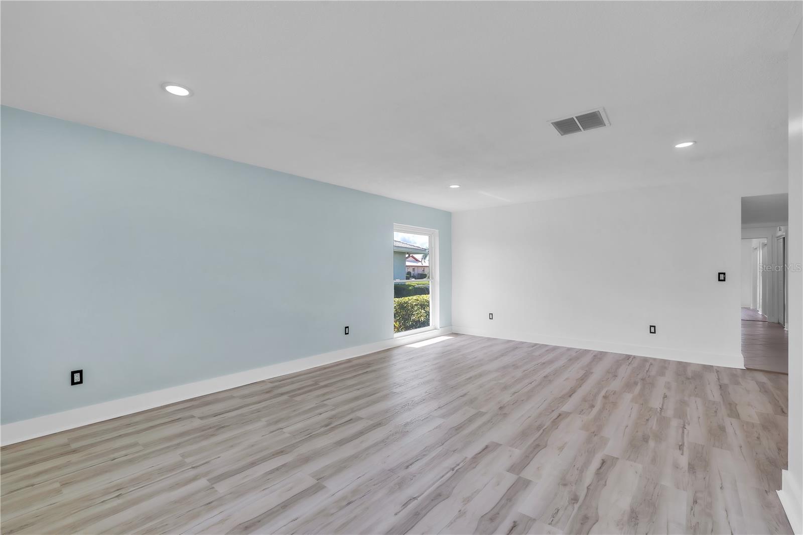 VILLAGE GREEN OF BRADENTON SEC 6 - Residential