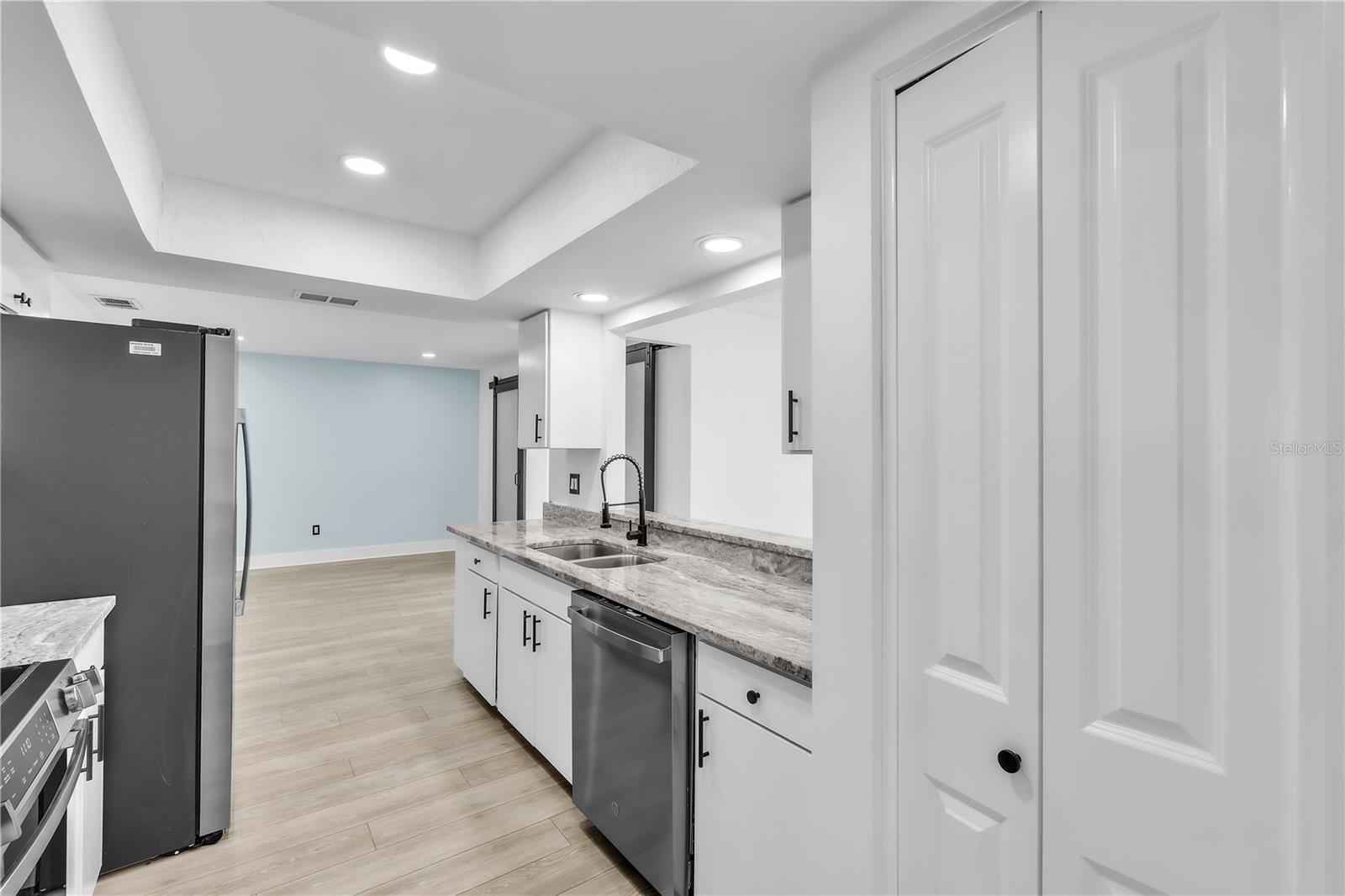 VILLAGE GREEN OF BRADENTON SEC 6 - Residential