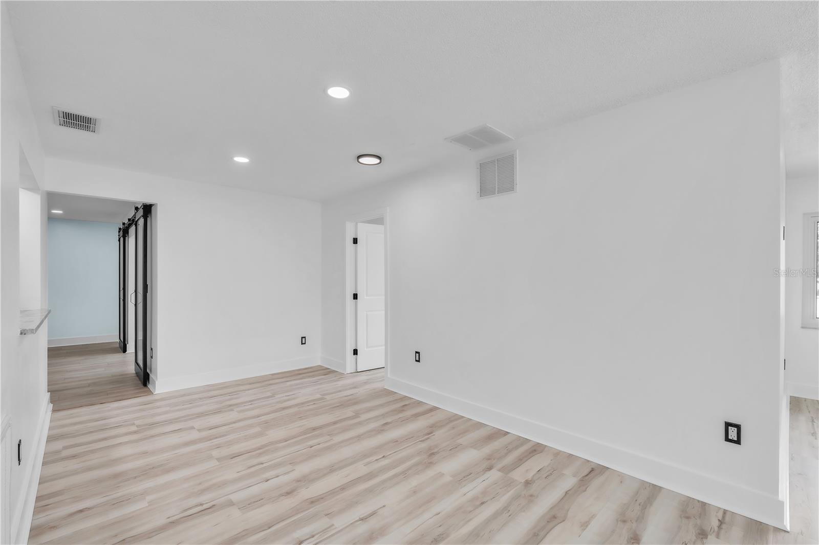 VILLAGE GREEN OF BRADENTON SEC 6 - Residential
