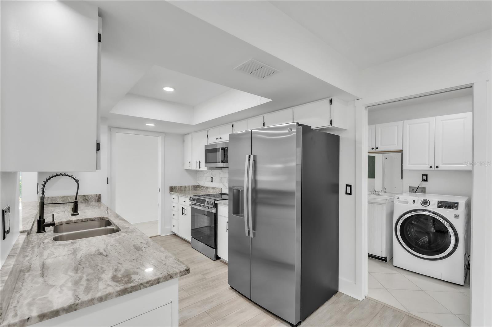 VILLAGE GREEN OF BRADENTON SEC 6 - Residential