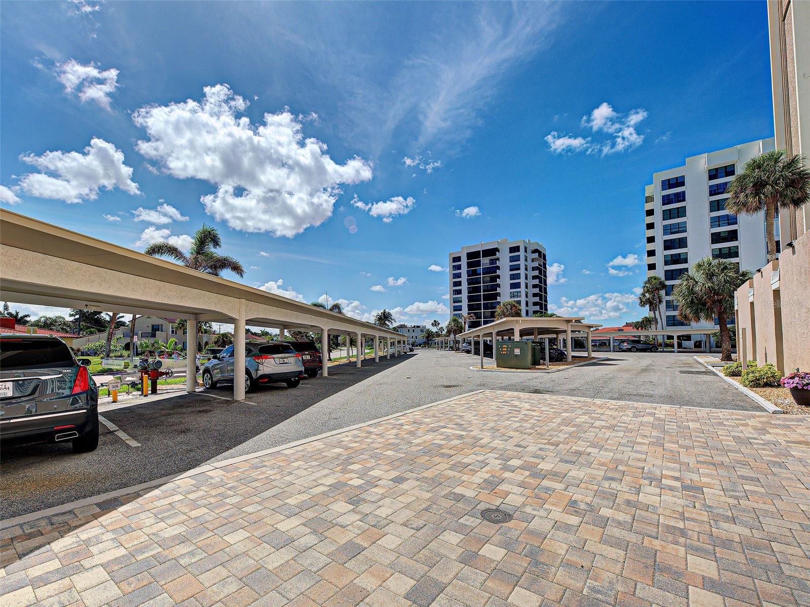 VENICE SANDS - Residential