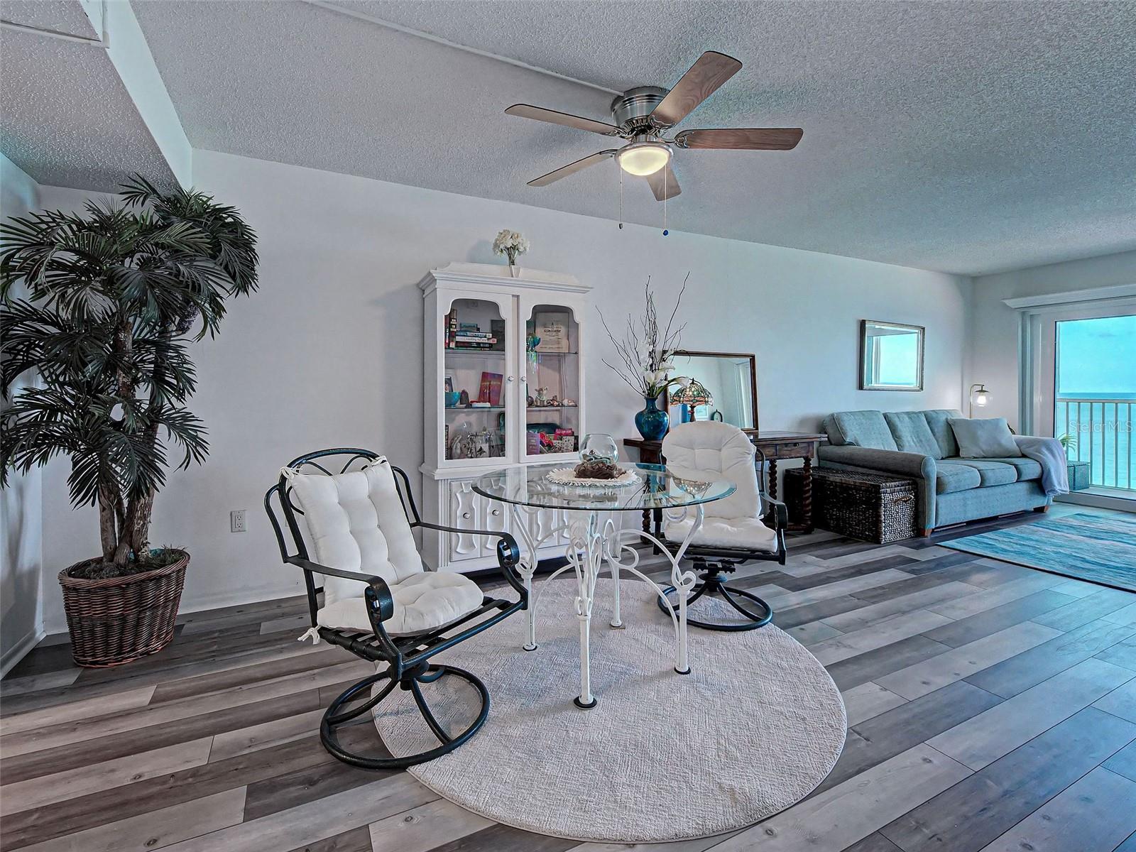 VENICE SANDS - Residential