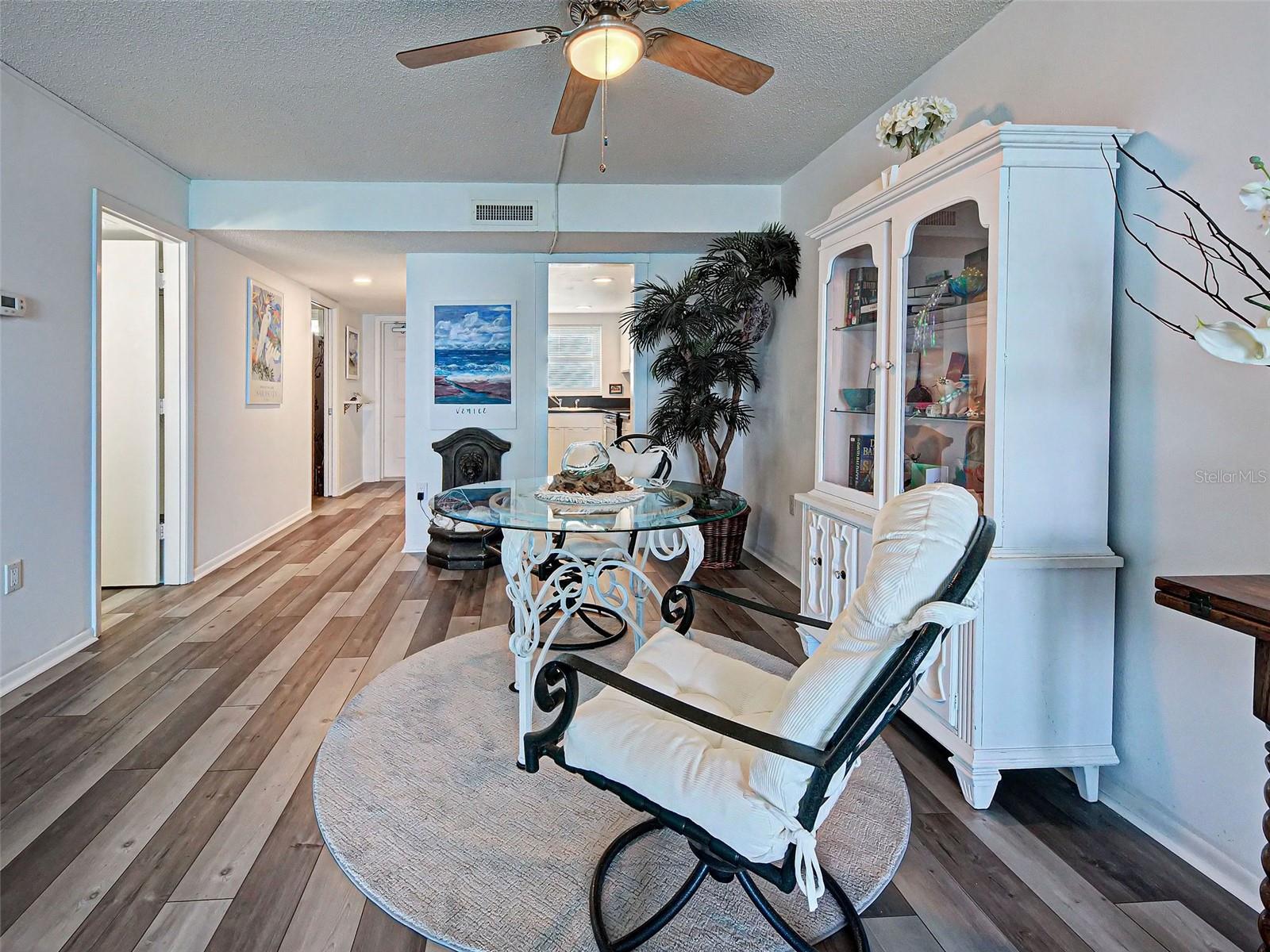VENICE SANDS - Residential