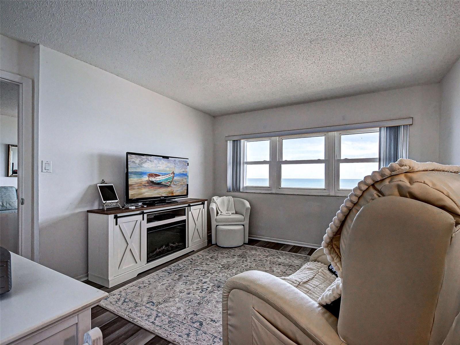 VENICE SANDS - Residential