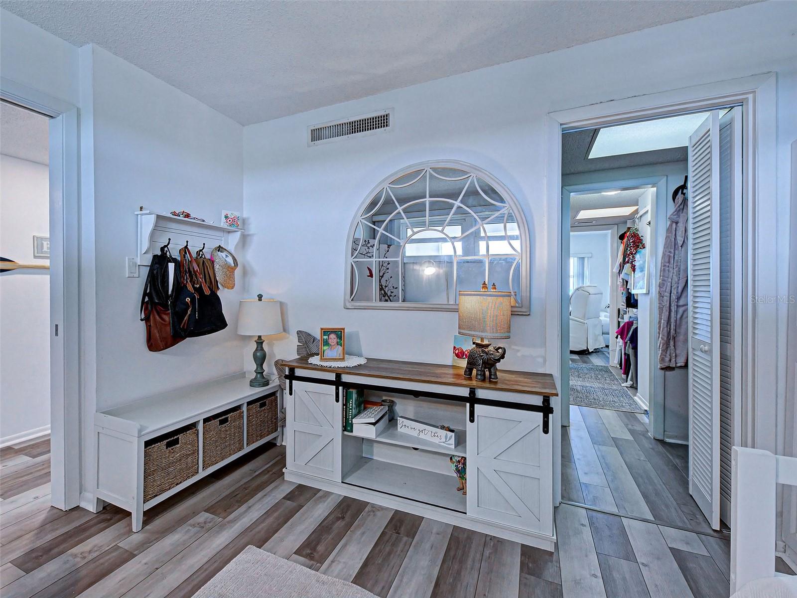 VENICE SANDS - Residential