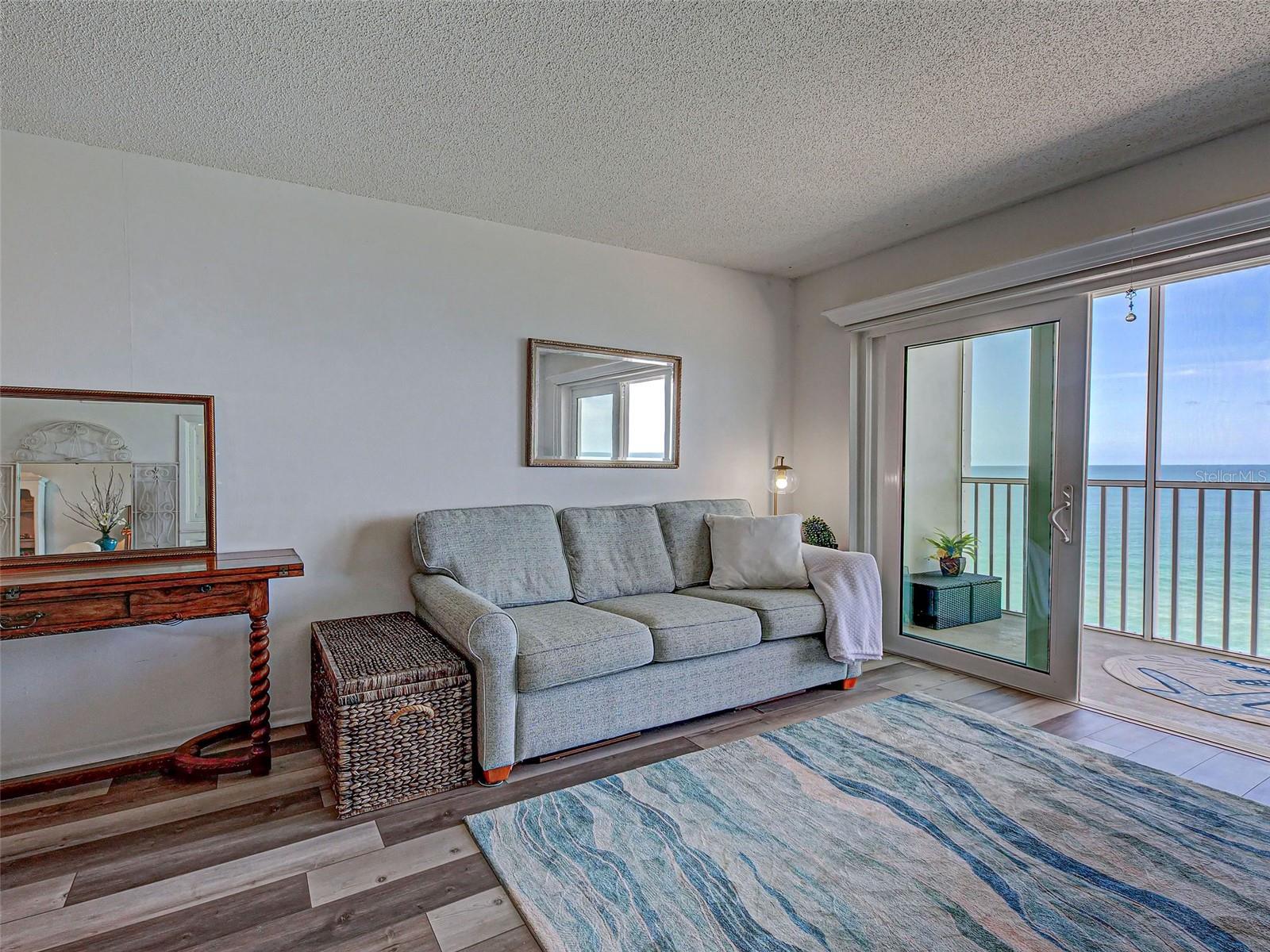 VENICE SANDS - Residential